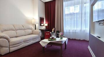 Фотографии Гостевой дом The Bridge Hotel г. Санкт-Петербург Санкт-Петербург (Россия) №1 Фото Гостевой дом The Bridge Hotel г. Санкт-Петербург 1