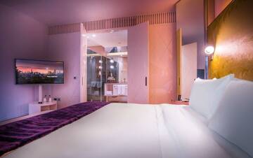 Фото номера Номер люкс SO Lofty Гостиница Four Seasons Lion Palace г. Санкт-Петербург 5