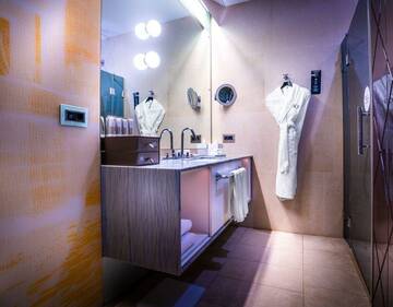 Фото номера Номер стандарт So Cosy Гостиница Four Seasons Lion Palace г. Санкт-Петербург 3