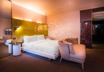 Фото номера Номер полулюкс So Club Гостиница Four Seasons Lion Palace г. Санкт-Петербург 4