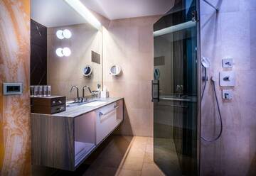 Фото номера Номер полулюкс So Studio king Гостиница Four Seasons Lion Palace г. Санкт-Петербург 4