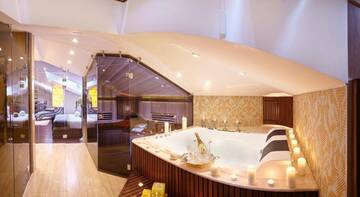 Фото номера Эксклюзивный люкс Гостиница Majestic Boutique Hotel Deluxe г. Санкт-Петербург 7