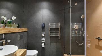 Фото номера Улучшенный номер с кроватью размера &quot;king-size&quot; Гостиница Indigo St. Petersburg – Tchaikovskogo г. Санкт-Петербург 5