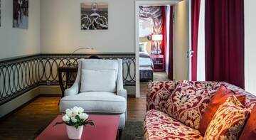 Фото номера Люкс с видом Гостиница Indigo St. Petersburg – Tchaikovskogo г. Санкт-Петербург 4