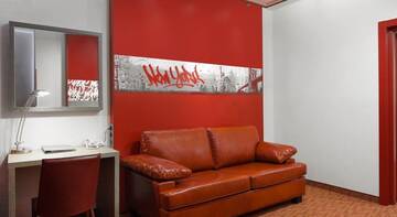 Фото номера Семейный номер Гостиница Red Stars Hotel г. Санкт-Петербург 4