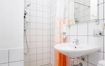 Фото номера Трехместный номер  Гостиница Station Hotel Z12 г. Санкт-Петербург 7