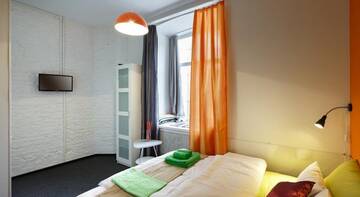 Фото номера Семейный четырехместный номер Гостиница Station Hotel К43 г. Санкт-Петербург 6