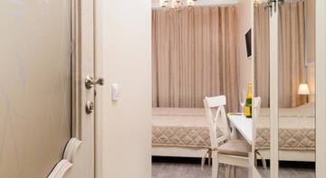 Фото номера Стандартный двухместный номер с 1 кроватью Гостиница Chalet de Provence Business Hotel г. Санкт-Петербург 3