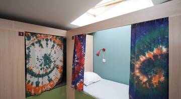 Фото номера Двухместный номер с общей ванной комнатой Гостиница Baby Lemonade Hostel г. Санкт-Петербург 2
