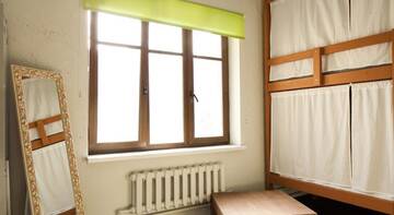 Фото номера 4-местный женский дорм с собственной ванной Гостиница Baby Lemonade Hostel г. Санкт-Петербург 3