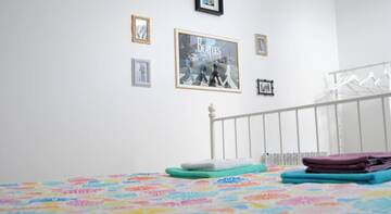Фото номера Двухместный номер с ванной комнатой  Гостиница Baby Lemonade Hostel г. Санкт-Петербург 7