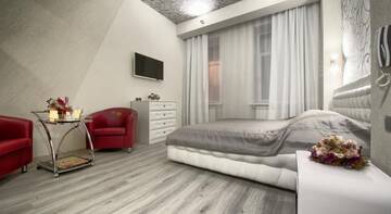 Фото номера Номер Делюкс с кроватью размера &quot;king-size&quot; Гостевой дом Alex Hotel on Zvezdnaya г. Санкт-Петербург 6