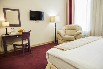 Фото номера Семейный полулюкс Гостевой дом The Bridge Hotel г. Санкт-Петербург 7