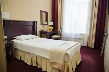 Фото номера Номер стандарт с 1 односпальной кроватью Гостевой дом The Bridge Hotel г. Санкт-Петербург 2