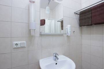 Фото номера Комната стандарт с 1 двуспальной кроватью Гостиница Невский 105 г. Санкт-Петербург 3