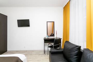 Фото номера Семейный Гостиница White and Black Home г. Санкт-Петербург 4