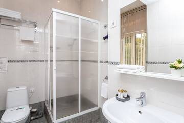 Фото номера Комфорт двухместный с 1 кроватью Гостиница White and Black Home г. Санкт-Петербург 15