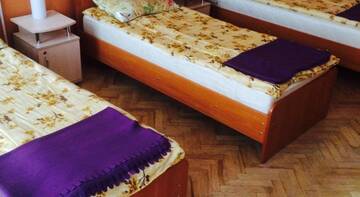 Фото номера Односпальная кровать в общем номере для мужчин и женщин Хостел Gosti na Grafskom г. Санкт-Петербург 2