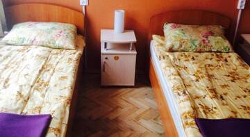 Фото номера Односпальная кровать в общем номере для мужчин и женщин Хостел Gosti na Grafskom г. Санкт-Петербург 3