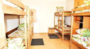Фото номера Кровать в общем 8-местном номере Гостиница Hostel Zvezdnaya г. Санкт-Петербург 2