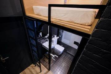 Фото номера DoubleBox (двухместный номер) Гостевой дом InBox Capsule Hotel г. Санкт-Петербург 3