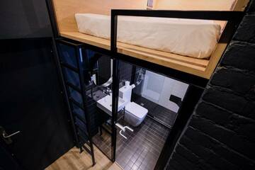 Фото номера Капсульный номер с 1 двуспальной кроватью Гостевой дом InBox Capsule Hotel г. Санкт-Петербург 2