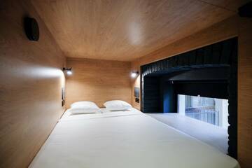 Фото номера DoubleBox (двухместный номер) Гостевой дом InBox Capsule Hotel г. Санкт-Петербург 4