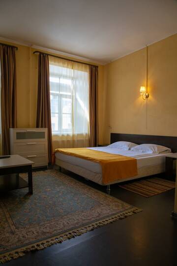Фото номера 5-местная комната семейная Гостиница Yellow Hotel г. Санкт-Петербург 7