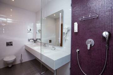 Фото номера Номер полулюкс с видом Гостиница Best Western PLUS Centre Hotel г. Санкт-Петербург 9