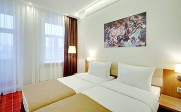 Фото номера Номер комфорт с 2 односпальными кроватями Гостиница Best Western PLUS Centre Hotel г. Санкт-Петербург 2