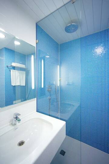 Фото номера Номер комфорт с 2 односпальными кроватями Гостиница Best Western PLUS Centre Hotel г. Санкт-Петербург 7