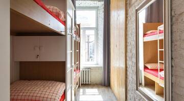 Фото номера Кровать в общем четырехместном номере Гостиница Simple Hostel Nevsky г. Санкт-Петербург 3