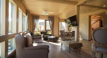 Фото номера Дом с 5 спальнями Гостиница Levada Park-Hotel г. Санкт-Петербург 7
