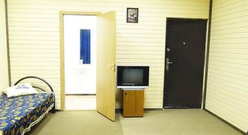 Фото номера Стандартный четырехместный номер Гостиница Pestel Inn г. Санкт-Петербург 7