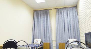 Фото номера Трехместный номер с общей ванной комнатой Гостиница Pestel Inn г. Санкт-Петербург 3