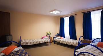 Фото номера Четырехместный номер с общей ванной комнатой Гостиница Pestel Inn г. Санкт-Петербург 5