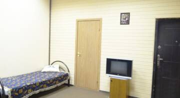 Фото номера Стандартный четырехместный номер Гостиница Pestel Inn г. Санкт-Петербург 2