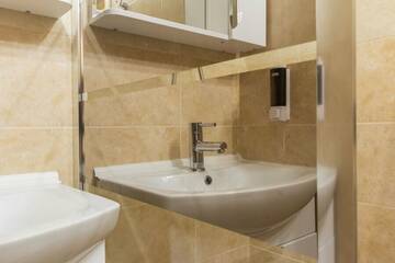 Фото номера Апартаменты с 2 спальнями Гостевой дом Inn 6 line г. Санкт-Петербург 9