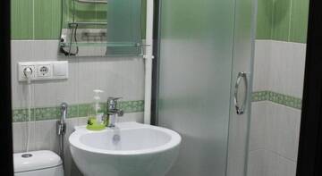 Фото номера Стандартный двухместный номер с 2 отдельными кроватями и общей ванной комнатой Мини-отель Egoiste г. Санкт-Петербург 3