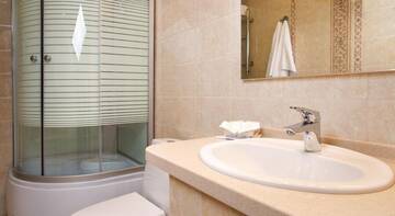 Фото номера Улучшенный двухместный номер с 1 кроватью Гостиница Avetpark Hotel г. Санкт-Петербург 8
