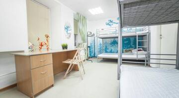 Фото номера Кровать в общем четырехместном номере для женщин Хостел BedAndBike Planet г. Санкт-Петербург 4