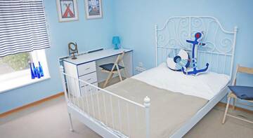 Фото номера Двухместный номер &quot;Комфорт&quot; с 1 кроватью Хостел BedAndBike Planet г. Санкт-Петербург 4