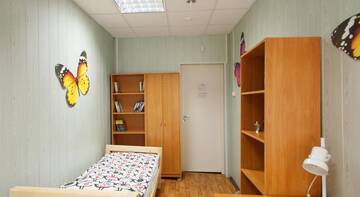 Фото номера Двухместный номер эконом-класса с 2 отдельными кроватями и общей ванной комнатой Хостел  Счастливое Место г. Санкт-Петербург 3