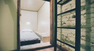 Фото номера Номер-капсула Комфорт Гостевой дом Your Space Capsule Hotel г. Санкт-Петербург 2