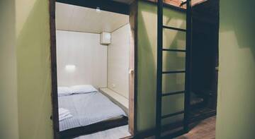 Фото номера Двухместный номер-капсула Гостевой дом Your Space Capsule Hotel г. Санкт-Петербург 2