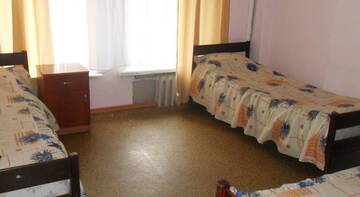 Фото номера Трехместный номер с общей ванной комнатой Хостел Lira Mini Hotel г. Санкт-Петербург 4