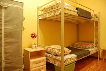 Фото номера Кровать в 4-местной общей женской комнате Гостиница Hostel GoodHoliday г. Санкт-Петербург 6