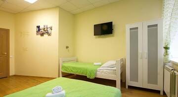 Фото номера Семейный номер с ванной комнатой Хостел CityLime Hostel г. Санкт-Петербург 5