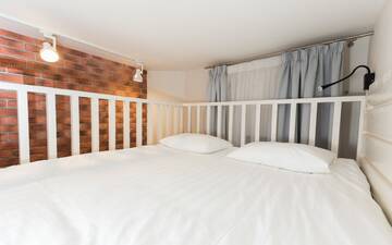 Фото номера Трехместный номер Отель Oversize Piter Hotel г. Санкт-Петербург 4