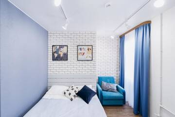 Фото номера Улучшенный двухместный номер с 1 кроватью Отель Oversize Piter Hotel г. Санкт-Петербург 10